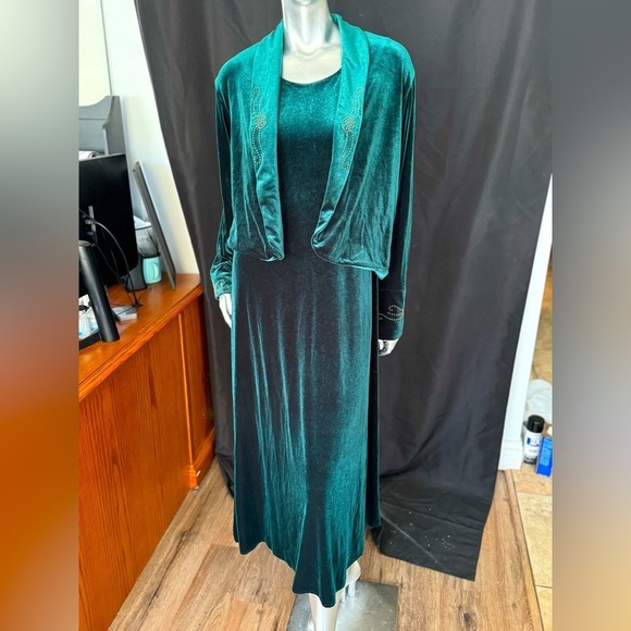 Coldwater Creek Dresses & Skirts - Emerald Green 2 Piece Dress